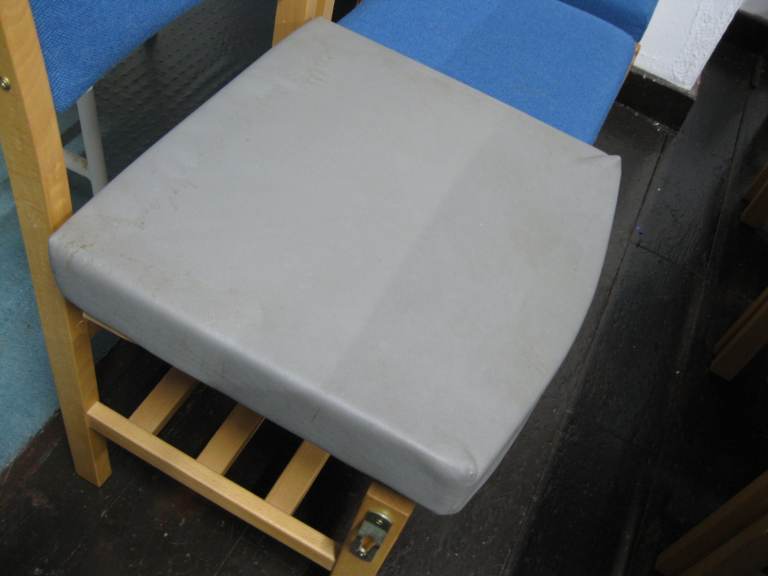 REPLACEMENT WATERPROOF WHEELCHAIR SEAT CUSHION LEICESTER LE4 5DJ