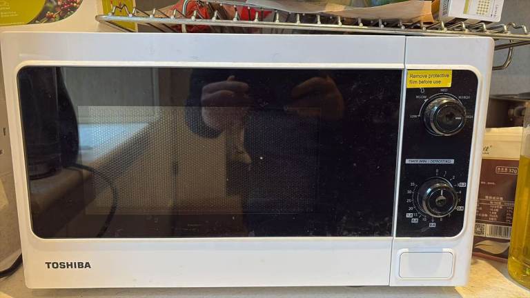 TOSHIBA Microwave for £15