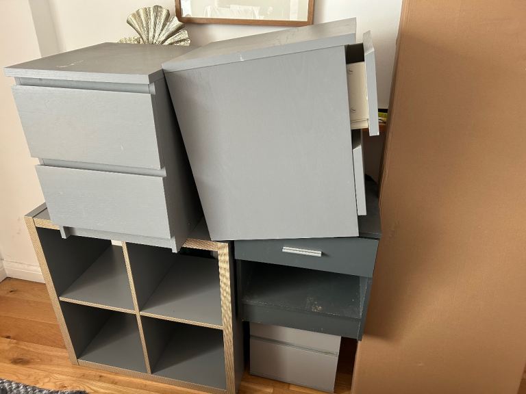 Free bedroom furniture 