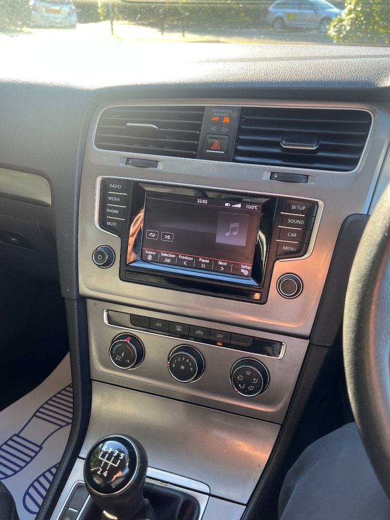 Volkswagen Golf 1.6Tdi diesel 6 speed manual £20 road tax long mot 2 keys HPI clear 