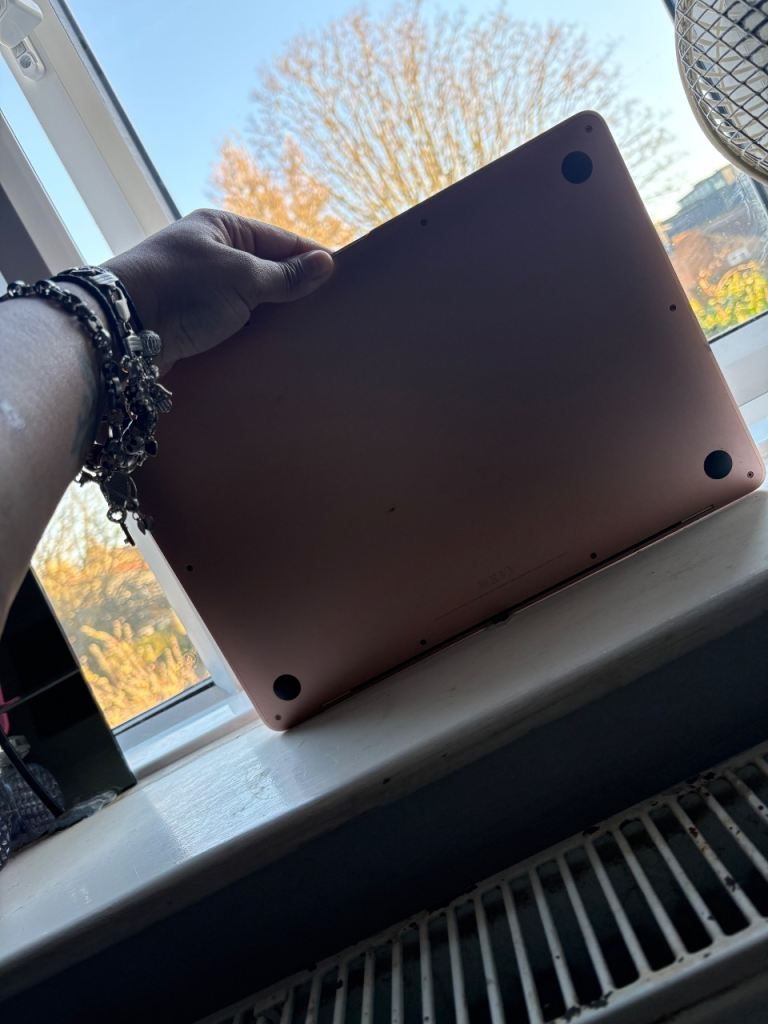 Apple MacBook Air (macOS Monterey) – Pink, Good Condition