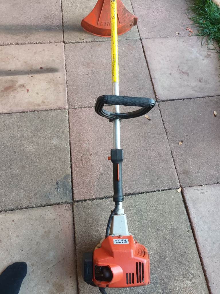 STIHL FS72 strimmer 