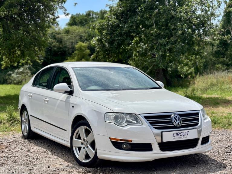 2010 Volkswagen Passat R Line 2.0 TDI 110BHP White Low Mileage Manual Diesel R36 SALOON Diesel Ma...
