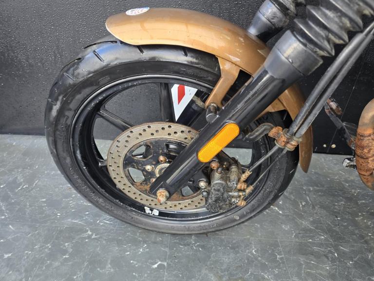 UM RENEGADE SPORT 125 PROJECT BIKE HPI CLEAR 