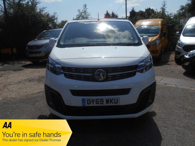 Vauxhall Vivaro 2019 L2H1 3100 SPORTIVE S/S CREW CAB NO VAT CAMBELT HAS JUST BE