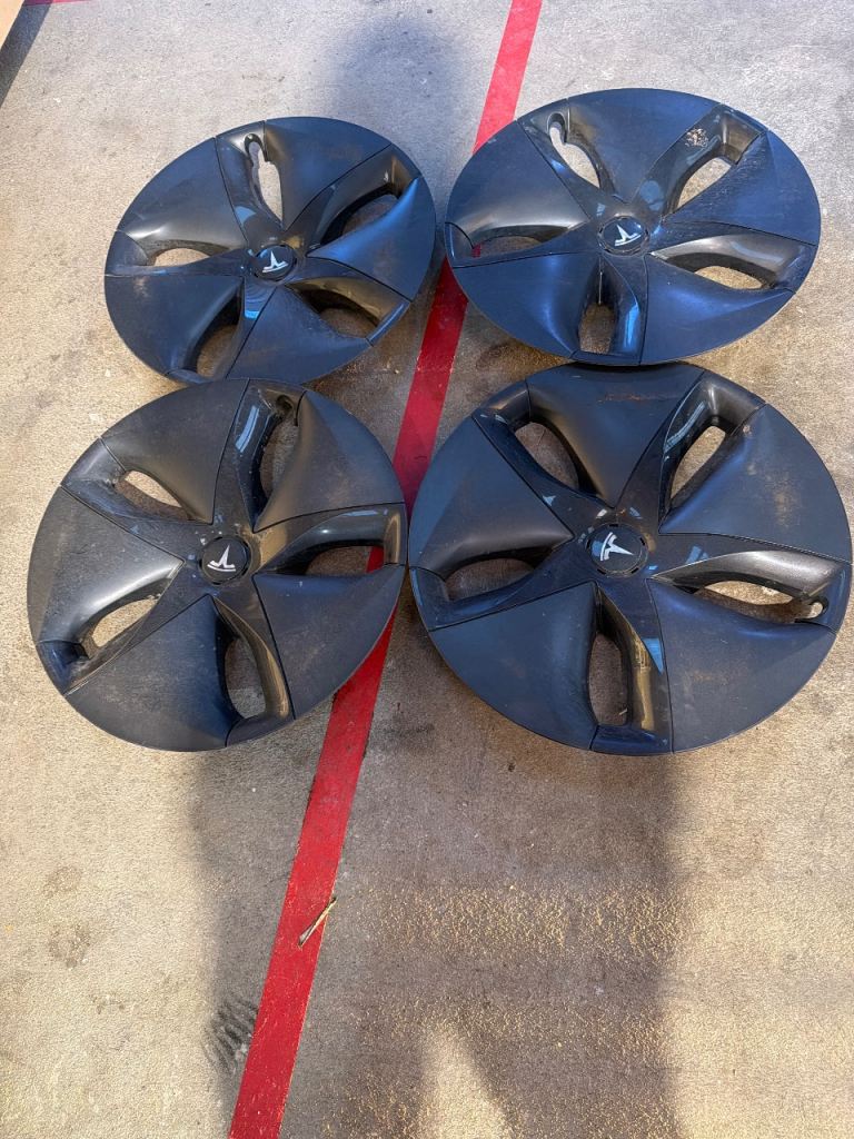 Tesla model 3 aero hub caps 
