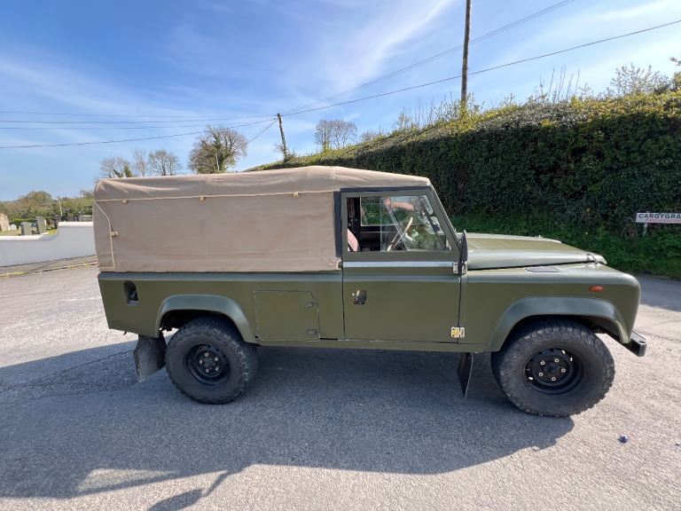 Land Rover Defender 110, 1993, 2499 (cc)
