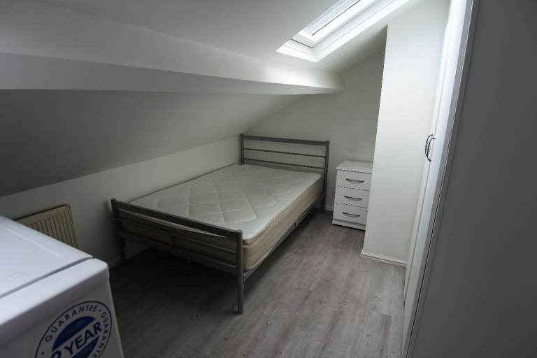 Loft studio flat on Harlesden High Street. 2 mins walk to Willesden Junction Station.