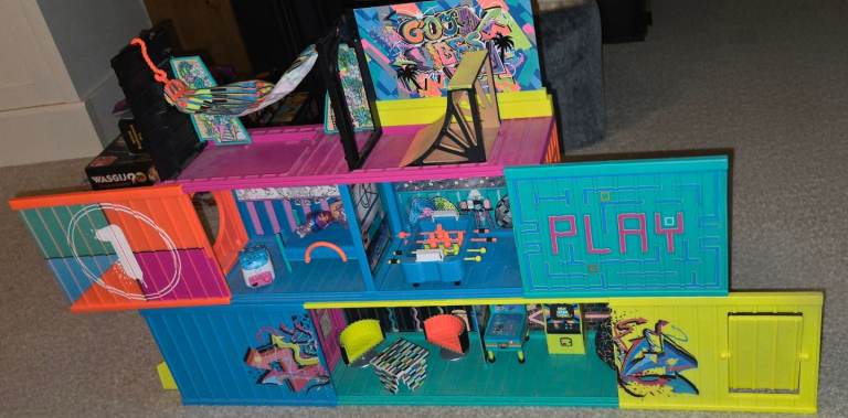 LOL Surprise Toy Bundle – Playhouse, Camper Van & Car