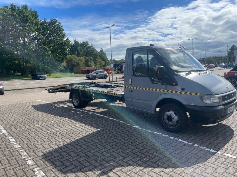2004 Ford recovery truck 