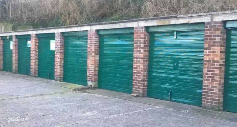 Garage to rent in Dartford (DA1) | Stashbee