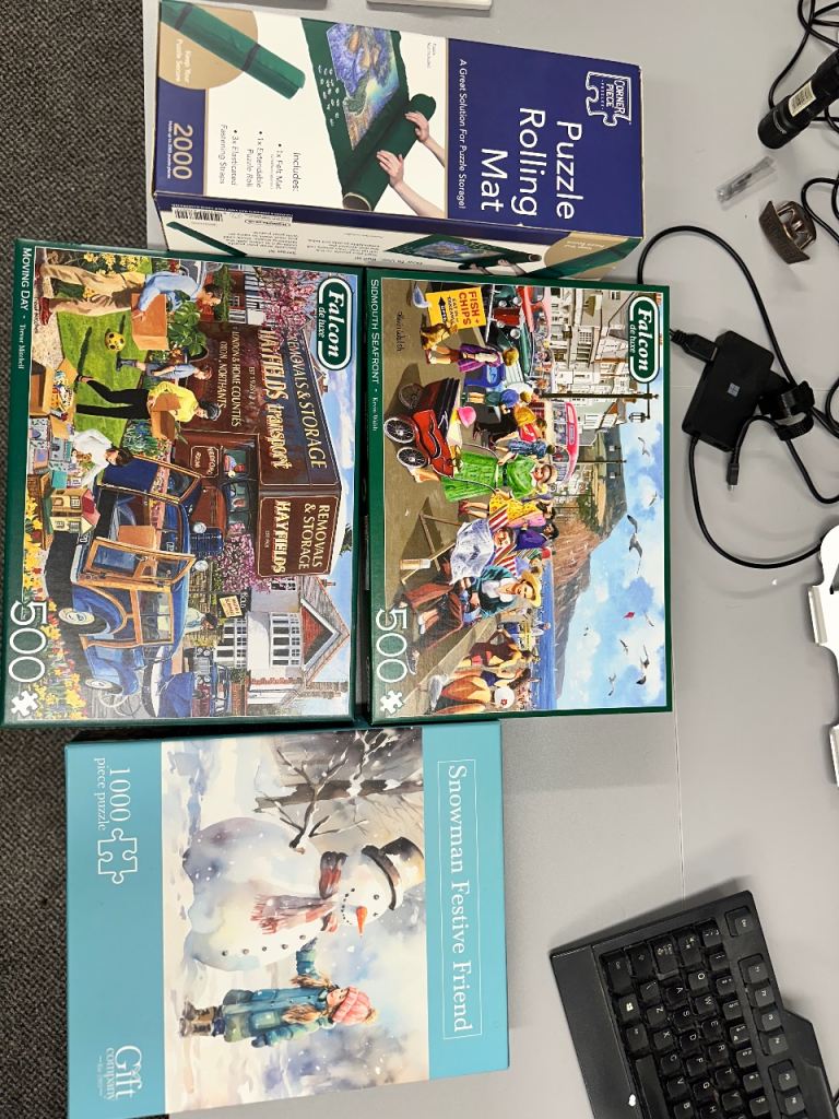 Jigsaws and puzzle Mat 