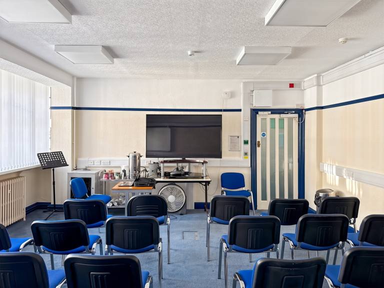 Great Yarmouth - NR30 1RR \ Customisable Large Office for Rent
