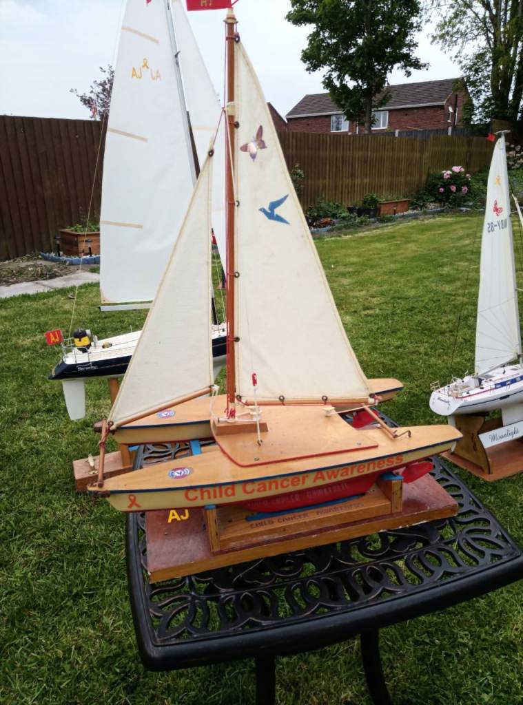 Pond yacht.