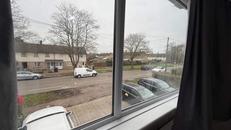 Spacious Double room for sharing 