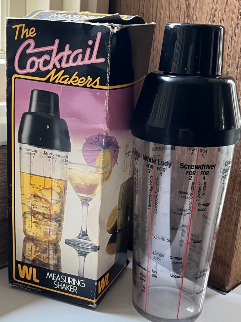 Vintage~ WL Measuring Shaker Plastic Cocktail Shaker (boxed with instructions)