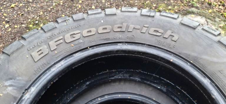 Mud/terrain tyres