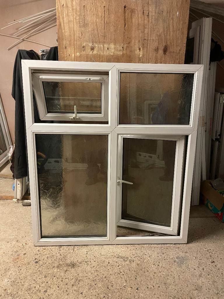 H 128 x W 114 cm - UPVC DOUBLE GLAZED WINDOW- OBSCURE GLASS (REF: MJ298)