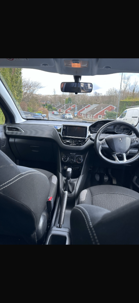 Peugeot, 208, Hatchback, 2016, Manual, 1199 (cc), 5 doors