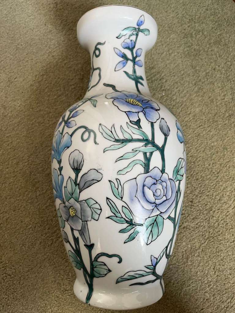 Vintage Chinese vase