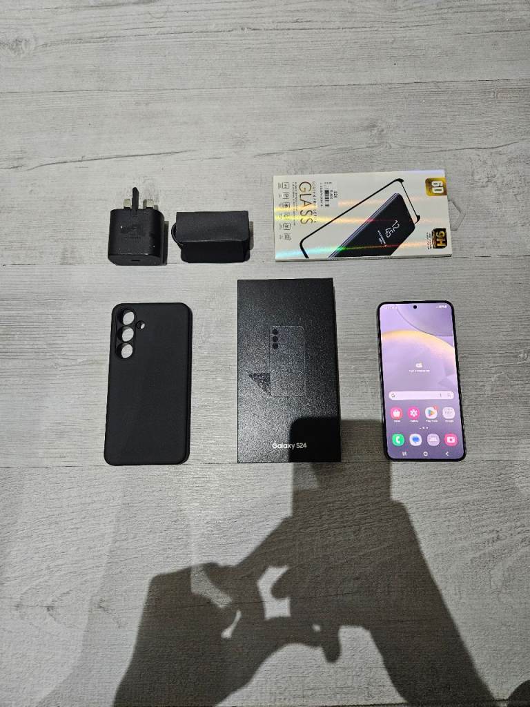 Samsung S24 5G Bundle 128GB Unlocked Black Dual Sim Warranty