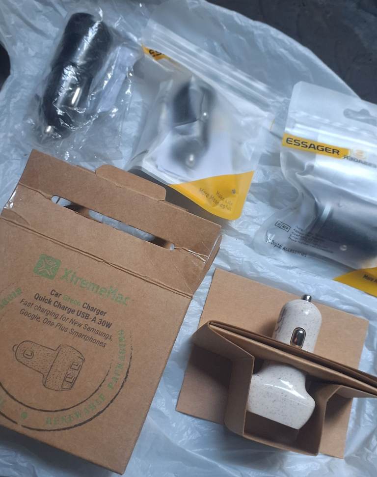 Fast mobile chargers 12v usb pd for vehicle 