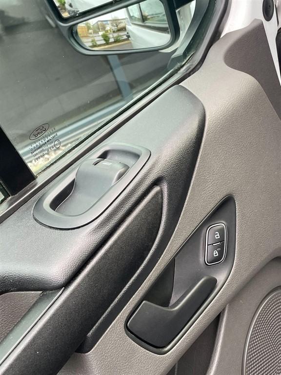 2020 Ford Transit Custom 2.0 300 EcoBlue Leader L2 H1 Euro 6 (s/s) 5dr Panel Van Diesel Manual