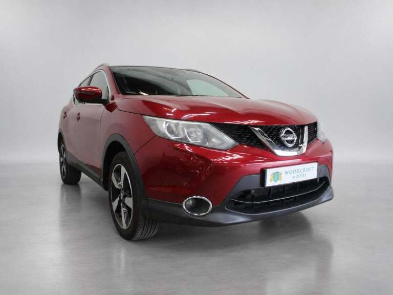 NISSAN QASHQAI 1.2 DIG-T N-Vision 2WD Euro 6 (s/s) 5dr 2016
