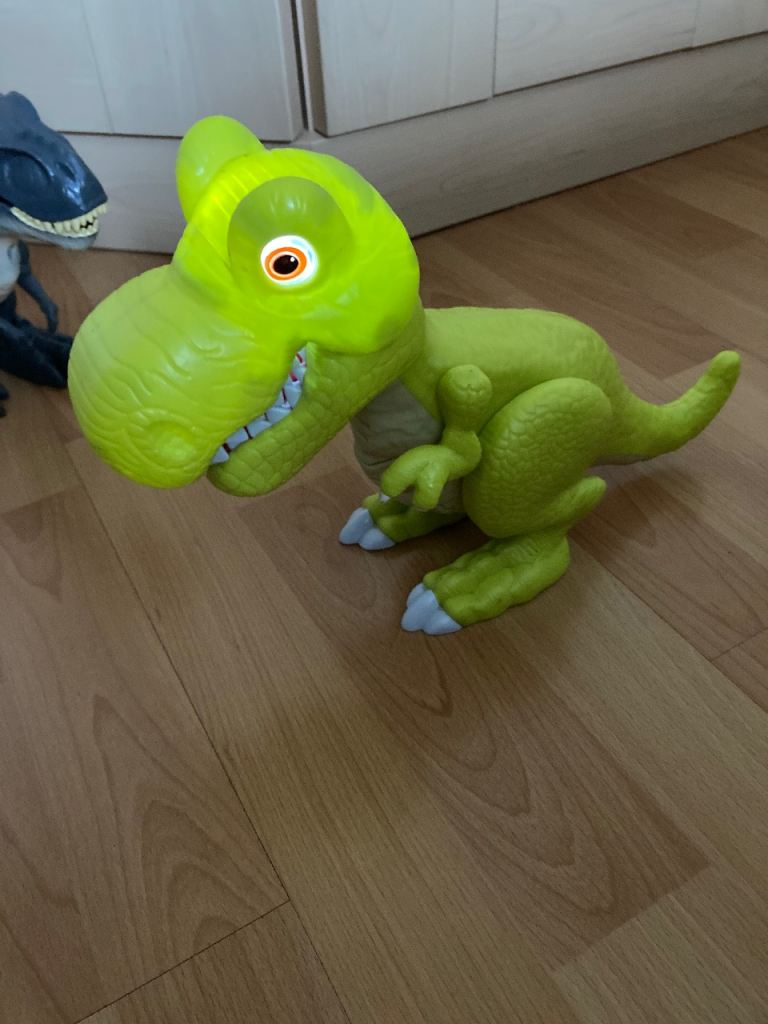 7 x Various Dinosaurs