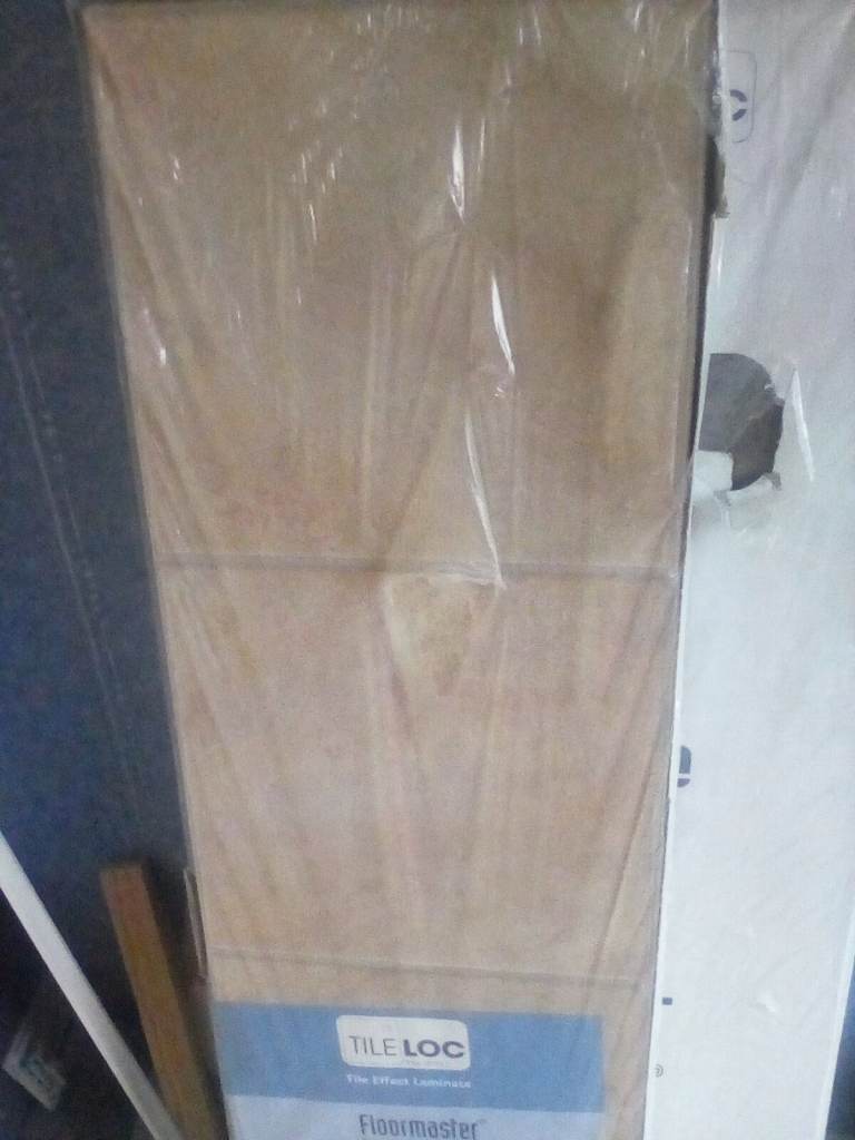 Laminate flooring  10 met