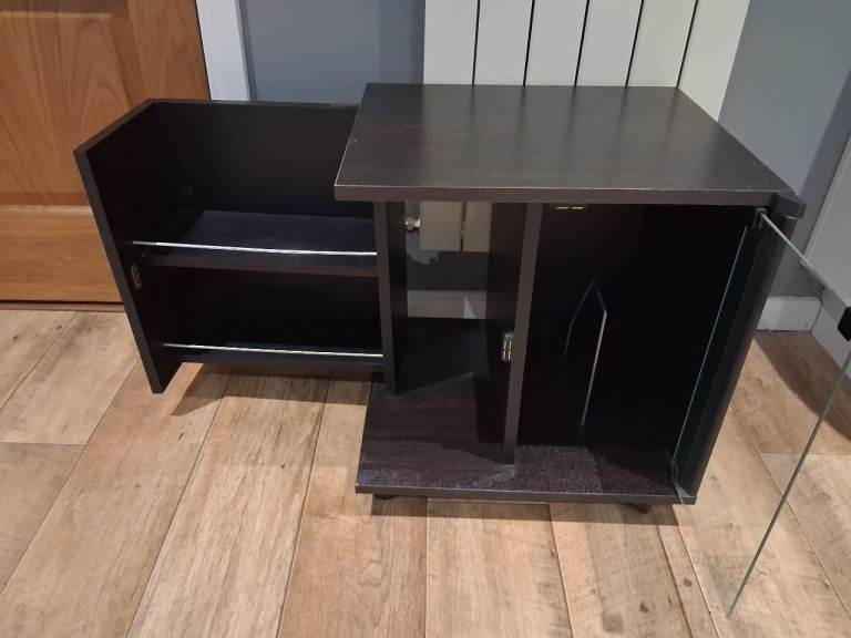 Storage cabinet