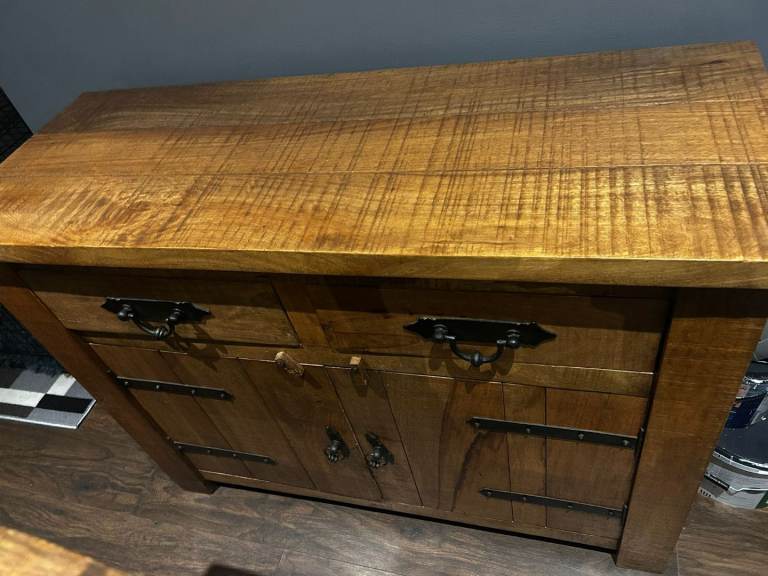 Solid Oak 6 seater dining table & 4 chairs and 2 door sideboard