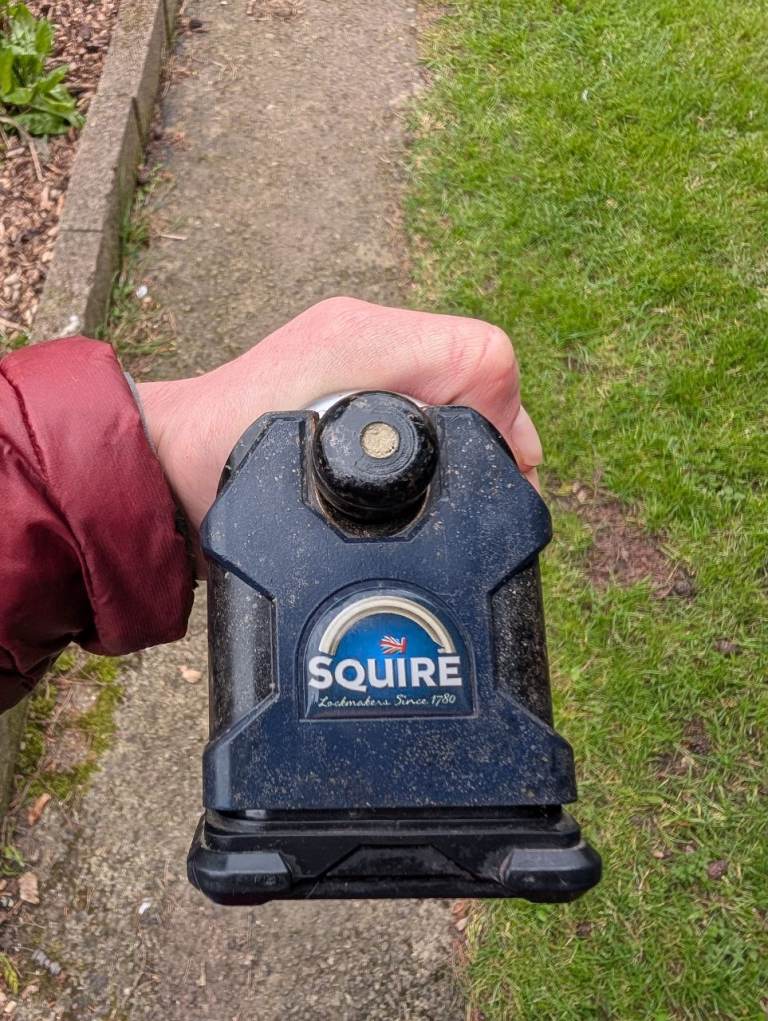 Squire stronghold ss65cs motorcycle security lock