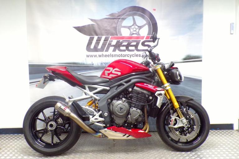 2024 TRIUMPH SPEED TRIPLE 1200 RS WITH A RACE FIT EXHAUST