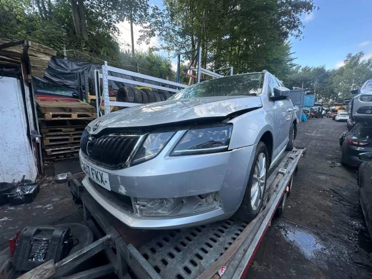 ♻️SKODA OCTAVIA 2017 1.6 DIESEL BREAKING♻️