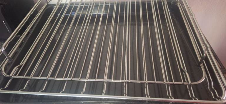 Cooker gril and tray