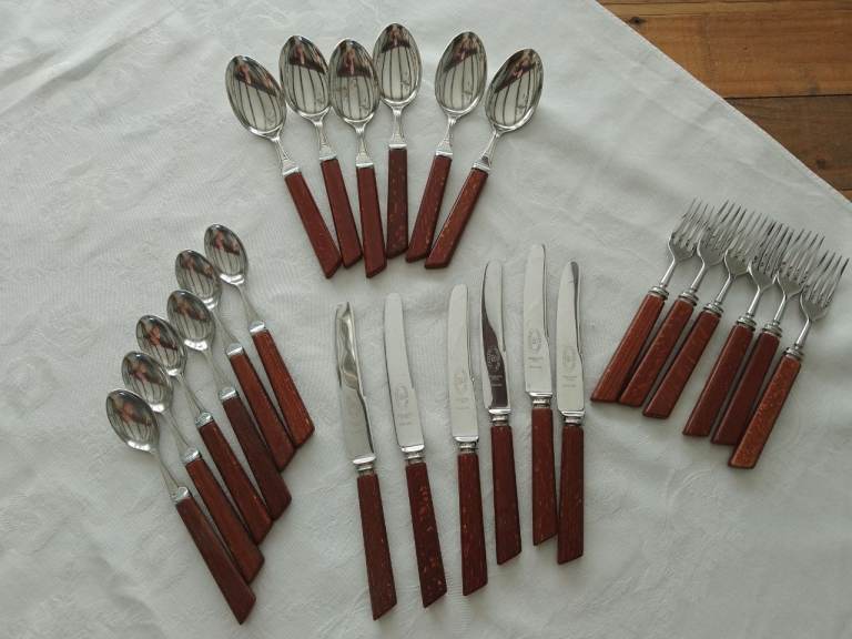 Atkinson Brothers Sheffield Cutlery Set – 24 pieces, Wooden Handles