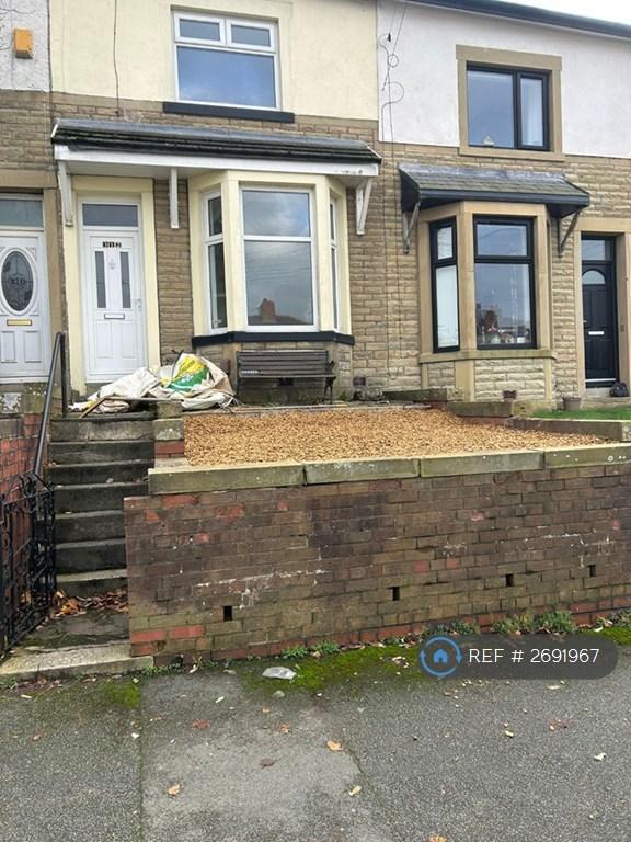 3 bedroom flat in Coal Clough Lane, Burnley, BB11 (3 bed) (#2691967)