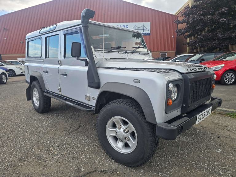 2005 Land Rover Defender 2.5 Defender 110 Silver TD5 4WD 5dr Estate Diesel Manual