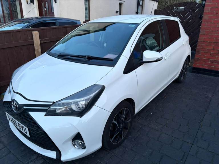 Toyota Yaris 1.33 Dual VVT-i Sport Euro 5 5dr Euro 5 2015