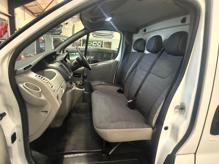 2013 Renault Trafic 2.0 dCi LL29 L3 H1 3dr PANEL VAN Diesel Manual