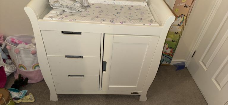 Baby changing table 