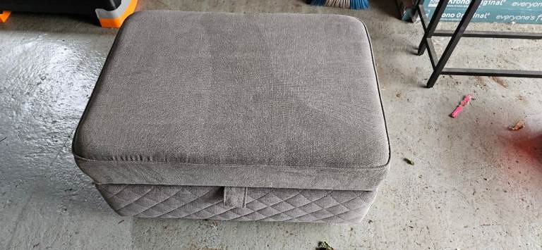 DFS Orka Footstool