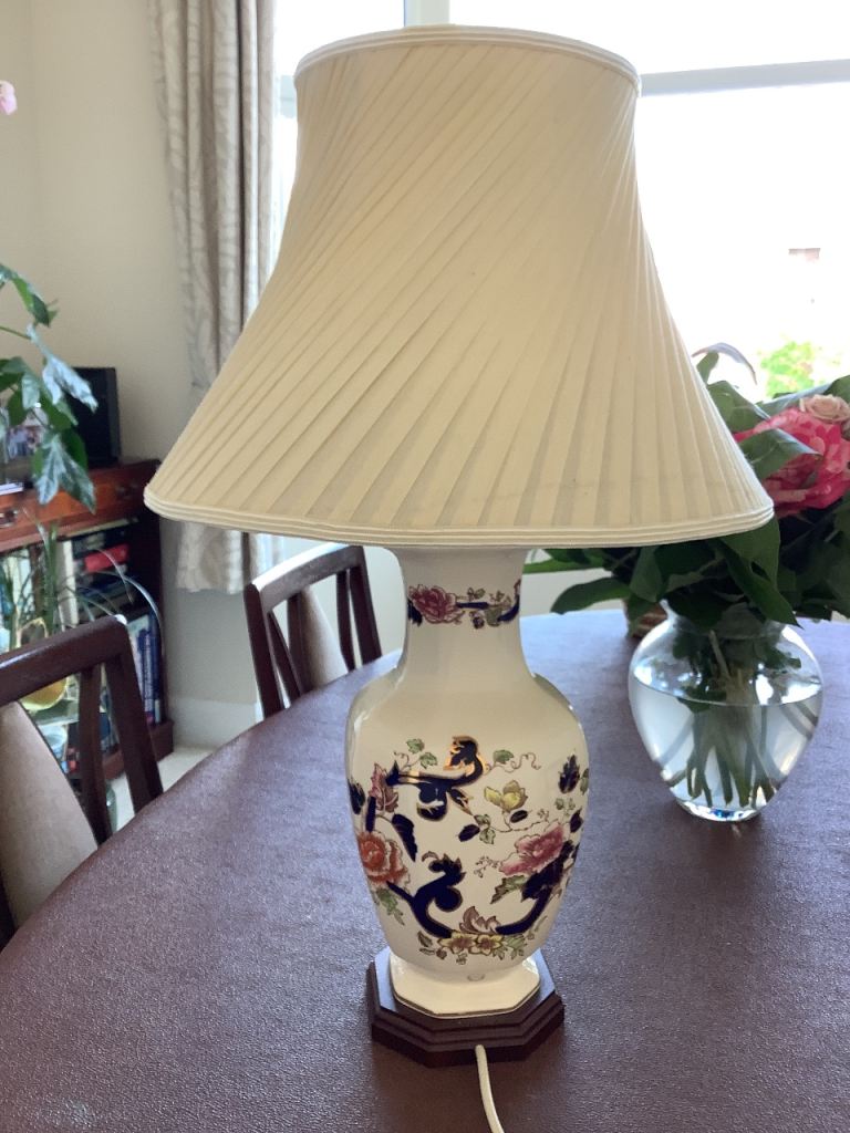 Masons Ironstone Blue Mandalay large lamp and shade