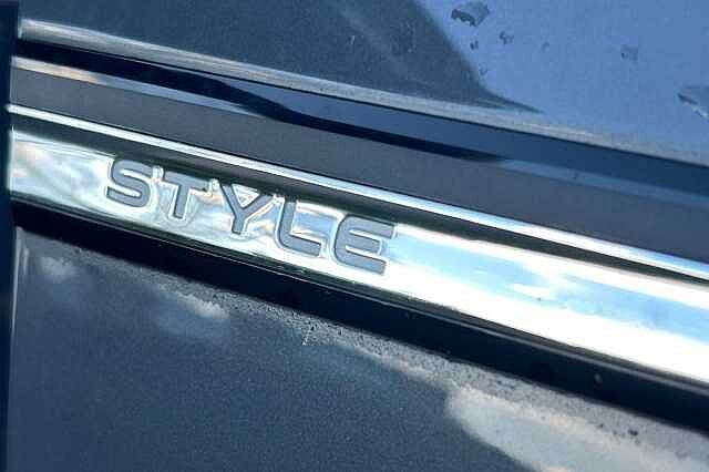 2022 Volkswagen Golf 1.5 eTSI 150 Style 5dr DSG Estate Petrol Automatic