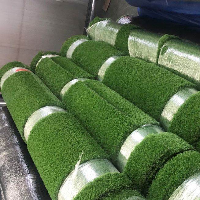 Artificial Grass Rolls – New Condition