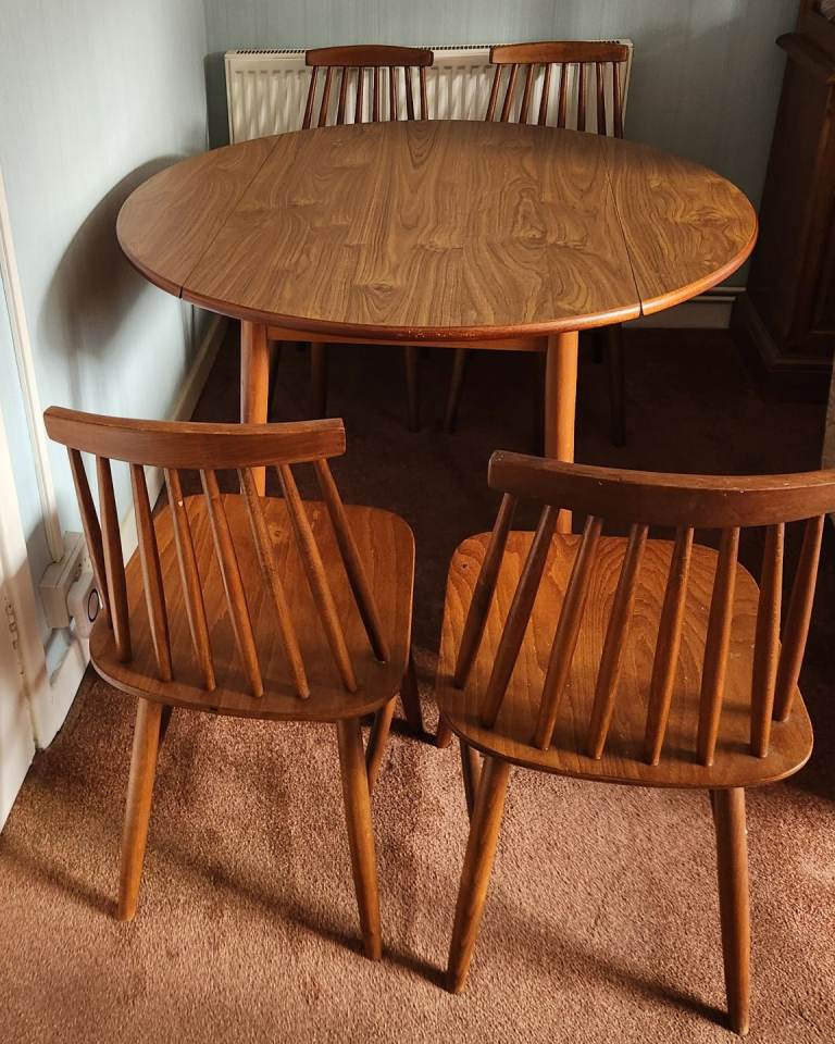Swoon Southwark Drop Leaf Table and 4 chairs