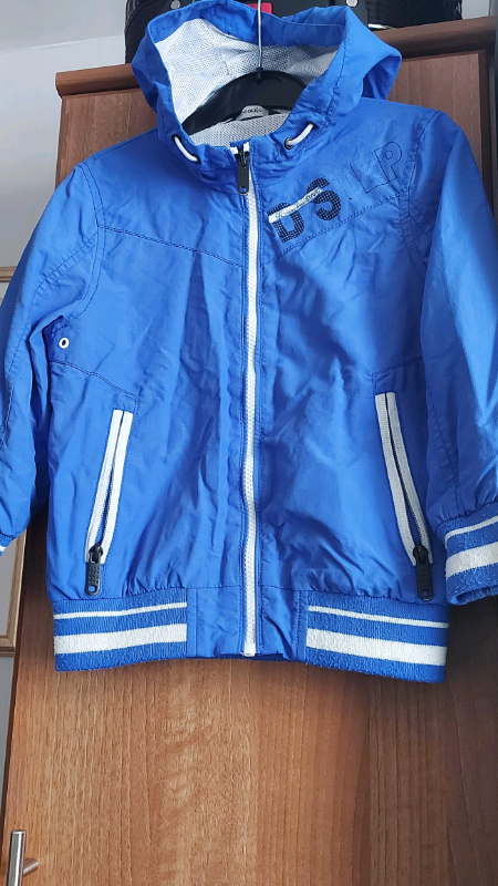 Boys jacked size 4-5 years