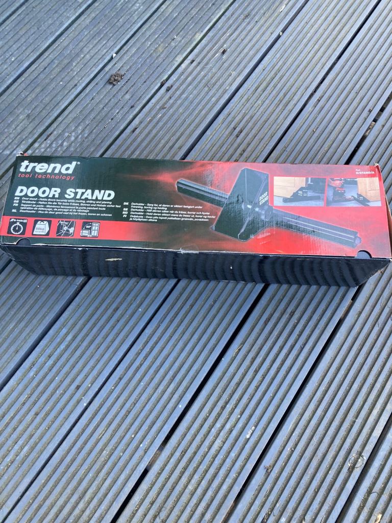 Trend door stand