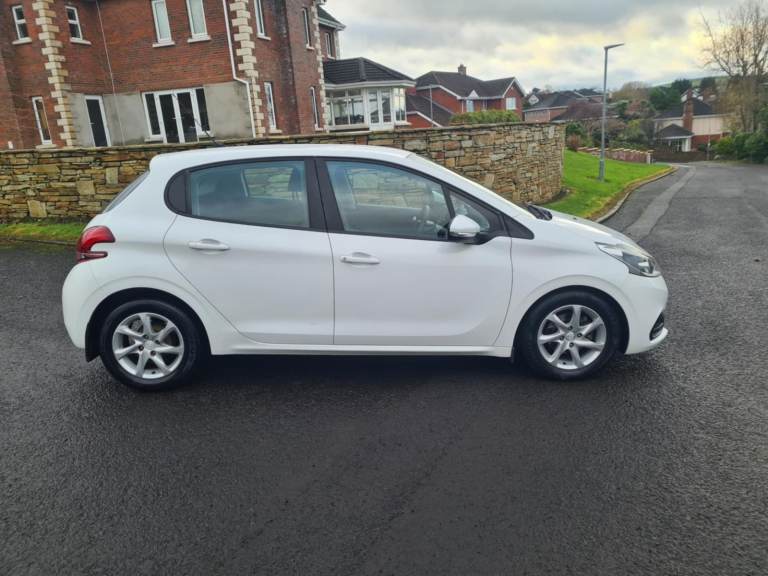 2016 Peugeot 2008 1.6 Hdi Active....GREAT FIRST TIME CAR 
